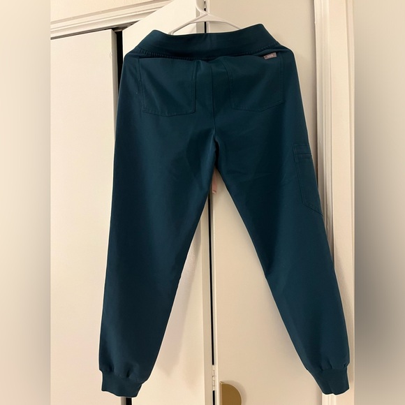 Figs Zamora XS petite in Caribbean - Picture 3 of 3